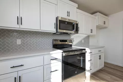Kitchen - 5225 W Josh St, Springfield, MO 65802 photo 5 of 5