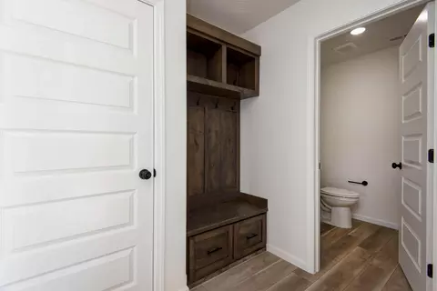 Entry Way - 5225 W Josh St, Springfield, MO 65802 photo 2 of 2