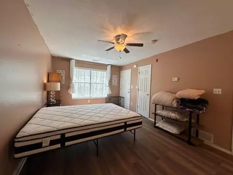 Bedroom - 120 Spring Creek Ct #8, Branson, MO 65616 photo 5 of 5