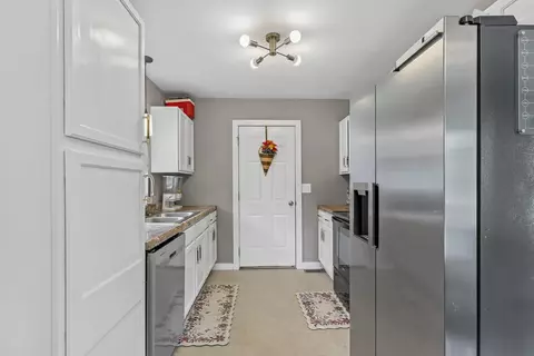 Entry Way - 117 Shiloh St, Branson, MO 65616 photo 2 of 3