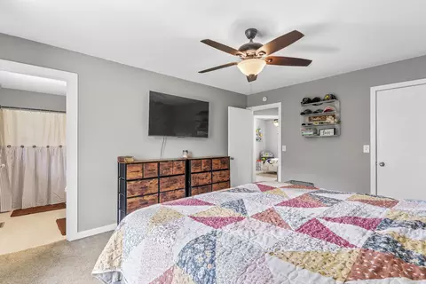 Bedroom - 117 Shiloh St, Branson, MO 65616 photo 4 of 8