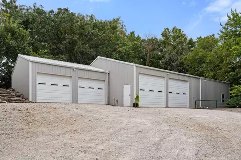 Exterior - 25930 Ohio Ln, Shell Knob, MO 65747 photo 8 of 11