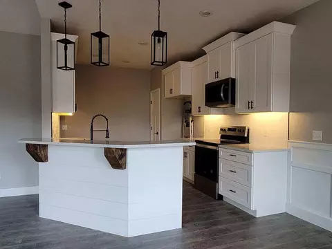 Kitchen - 131 E Teakwood Ave, Clever, MO 65631 photo 1 of 2
