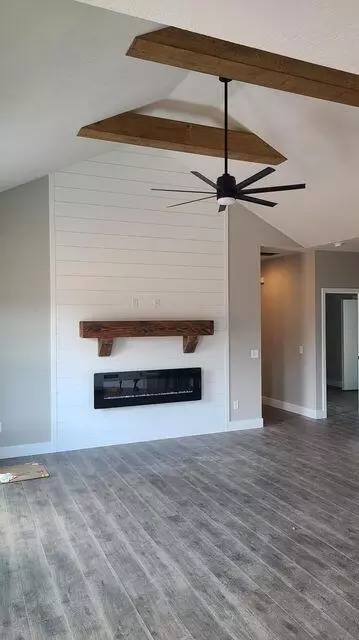 Living - 131 E Teakwood Ave, Clever, MO 65631 photo 2 of 4