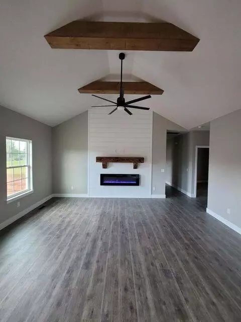 Living - 131 E Teakwood Ave, Clever, MO 65631 photo 1 of 4