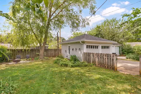 Exterior - 636 E Delmar St, Springfield, MO 65807 photo 10 of 12