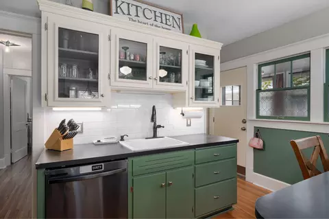 Kitchen - 636 E Delmar St, Springfield, MO 65807 photo 5 of 7