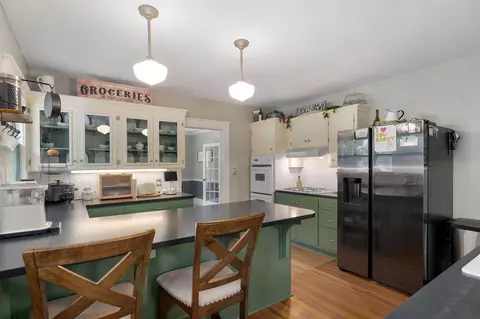 Kitchen - 636 E Delmar St, Springfield, MO 65807 photo 6 of 7