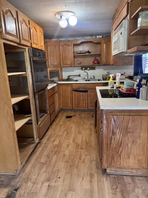 Kitchen - 4737 Highway A, Macomb, MO 65702 photo 1 of 1