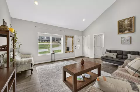 Entry Way - 488 Rockhill Dr, Forsyth, MO 65653 photo 1 of 2