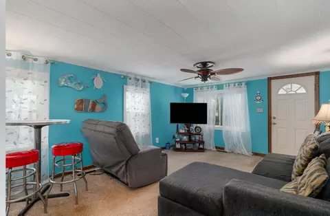 Living - 2411 W Madison St, Springfield, MO 65802 photo 2 of 2