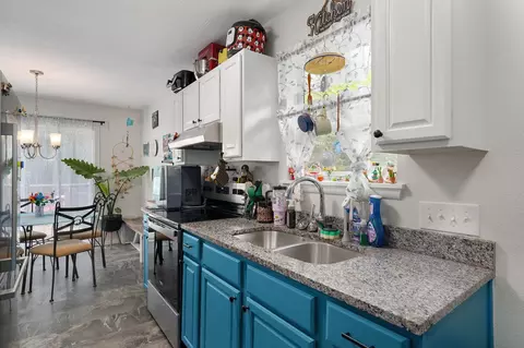 Kitchen - 2633 W Phelps St, Springfield, MO 65802 photo 1 of 2