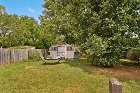 Exterior - 2633 W Phelps St, Springfield, MO 65802 photo 8 of 9