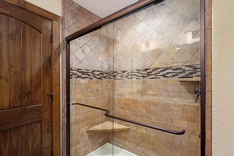 Bath - 122 Joseph Cove Dr, Lampe, MO 65681 photo 6 of 8