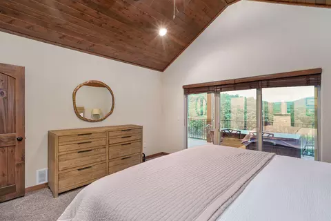 Bedroom - 122 Joseph Cove Dr, Lampe, MO 65681 photo 3 of 7