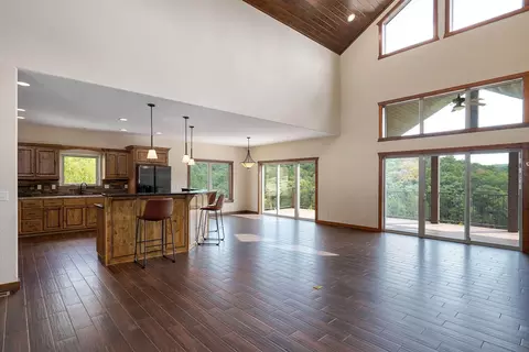 Living - 122 Joseph Cove Dr, Lampe, MO 65681 photo 2 of 8
