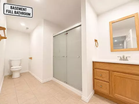 Bath - 52 Crown Dr, Branson West, MO 65737 photo 7 of 7
