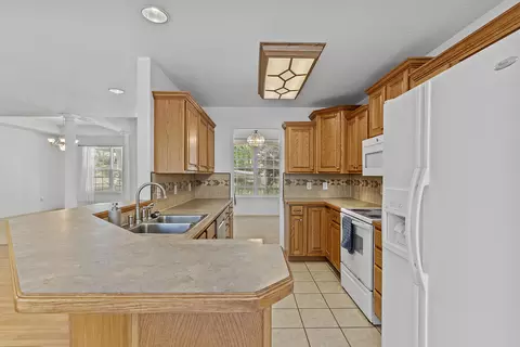 Kitchen - 52 Crown Dr, Branson West, MO 65737 photo 3 of 4