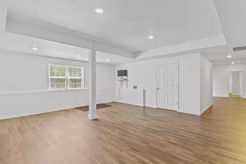 Living - 52 Crown Dr, Branson West, MO 65737 photo 10 of 11