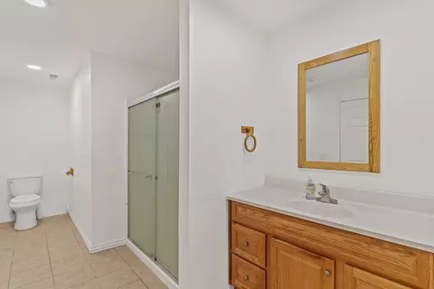 Bath - 52 Crown Dr, Branson West, MO 65737 photo 6 of 7