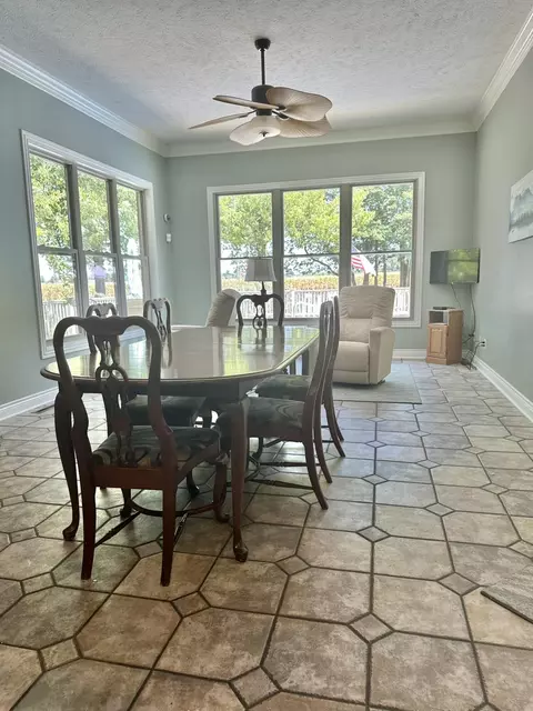 Dining - 4414 N 6th St, Ozark, MO 65721 photo 1 of 2