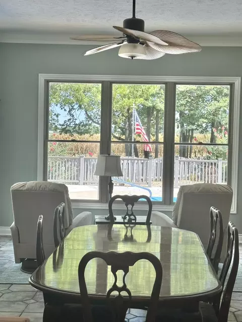 Dining - 4414 N 6th St, Ozark, MO 65721 photo 2 of 2