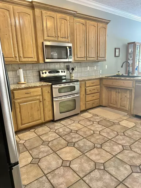 Kitchen - 4414 N 6th St, Ozark, MO 65721 photo 2 of 5