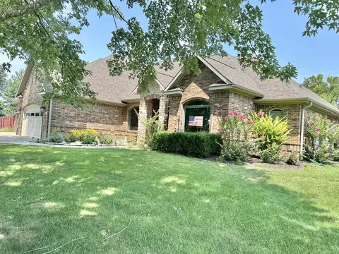 Exterior - 4414 N 6th St, Ozark, MO 65721 photo 2 of 17