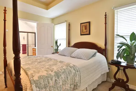Bedroom - 3741 N Oak Point Ave, Springfield, MO 65803 photo 2 of 7