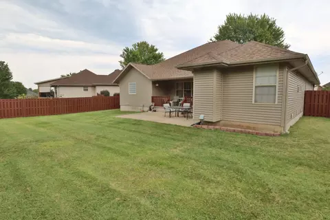 Exterior - 3741 N Oak Point Ave, Springfield, MO 65803 photo 6 of 12