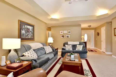 Living - 3741 N Oak Point Ave, Springfield, MO 65803 photo 4 of 5
