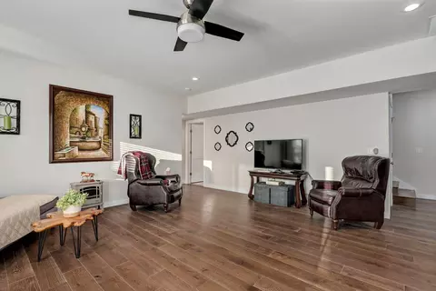 Living - 267 S Pebble Beach Ave, Springfield, MO 65802 photo 5 of 5