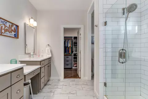 Bath - 267 S Pebble Beach Ave, Springfield, MO 65802 photo 2 of 6