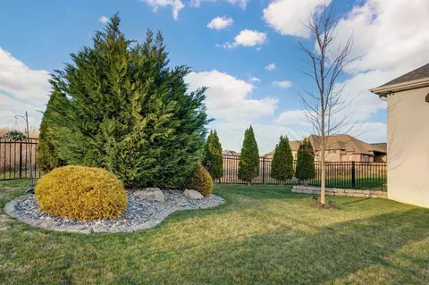 Exterior - 267 S Pebble Beach Ave, Springfield, MO 65802 photo 7 of 15
