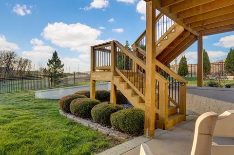 Exterior - 267 S Pebble Beach Ave, Springfield, MO 65802 photo 3 of 15