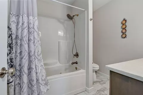 Bath - 267 S Pebble Beach Ave, Springfield, MO 65802 photo 5 of 6