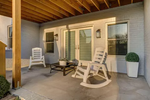 Exterior - 267 S Pebble Beach Ave, Springfield, MO 65802 photo 4 of 15