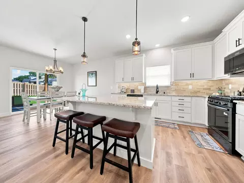 Kitchen - 2501 W Webb Rd, Ozark, MO 65721 photo 4 of 4