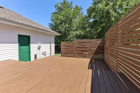 Exterior - 736 S Willow Ct, Springfield, MO 65802 photo 8 of 11