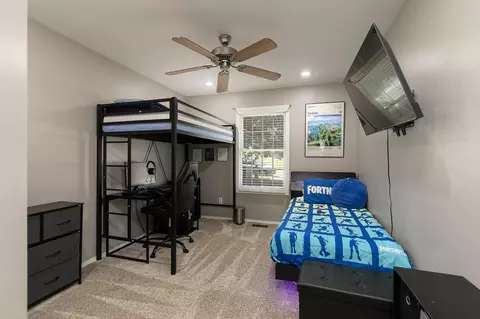 Bedroom - 736 S Willow Ct, Springfield, MO 65802 photo 1 of 5