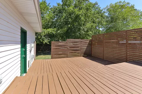 Exterior - 736 S Willow Ct, Springfield, MO 65802 photo 9 of 11