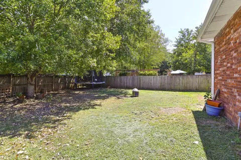 Exterior - 736 S Willow Ct, Springfield, MO 65802 photo 11 of 11