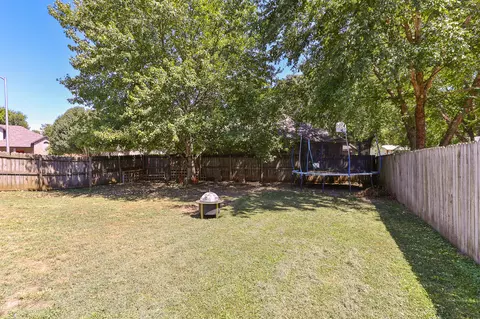Exterior - 736 S Willow Ct, Springfield, MO 65802 photo 10 of 11