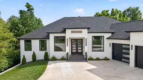Exterior - 6002 Copper Ridge St, Nixa, MO 65714 photo 2 of 11