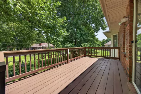 Exterior - 3605 E Delmar St, Springfield, MO 65809 photo 11 of 13