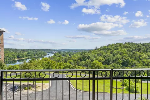 View/Area - 1207 Riverstone Dr, Branson, MO 65616 photo 1 of 4