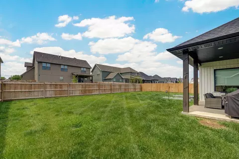 Exterior - 4911 S Burrows Ave, Springfield, MO 65810 photo 6 of 9