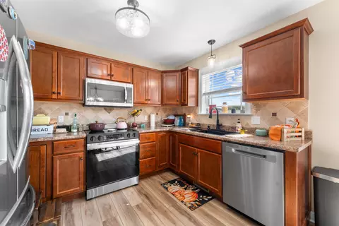 Kitchen - 218 Windridge St, Branson, MO 65616 photo 1 of 3