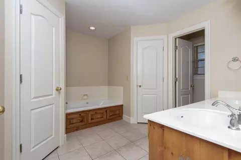 Bath - 439 S River Birch Dr, Springfield, MO 65809 photo 1 of 3