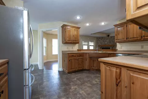 Kitchen - 439 S River Birch Dr, Springfield, MO 65809 photo 1 of 3
